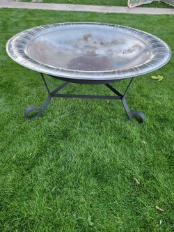 Outdoor Fire Pit 🔥 