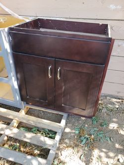 Bathroom cabinet