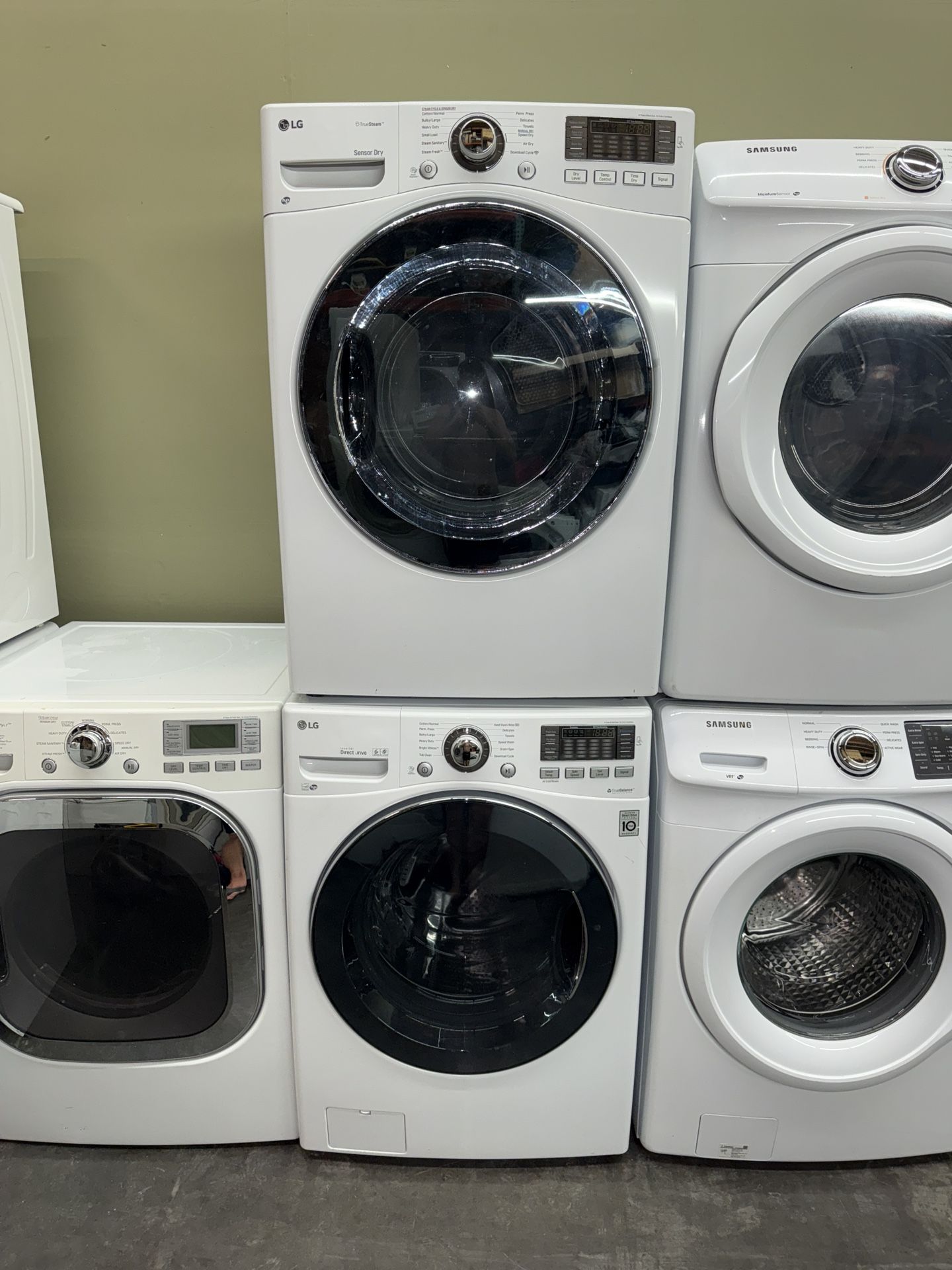 LG XL CAPACITY ELECTRIC WASHER & DRYER