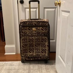 Anne Klein Rolling Suitcase 26.5 in Tall, 11 in Deep, 16 in Wide. Non Smoking Home. Northeast Richland County. Cash Only Please