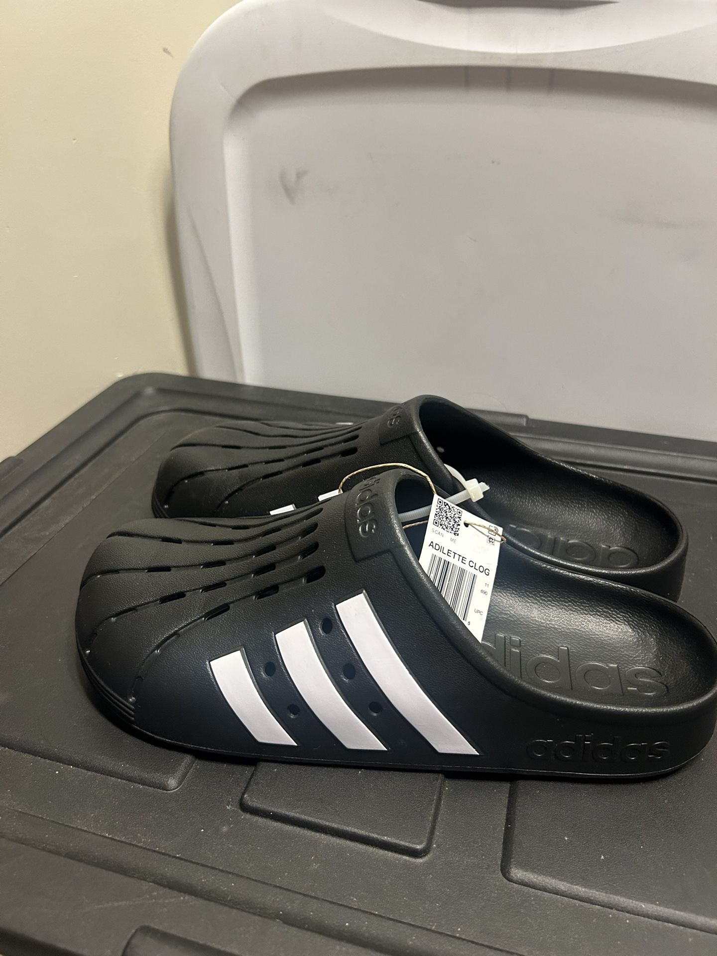 adidas Adilette Clog Black Slippers Lightweight Slip On Slides Unisex M/11 W/12