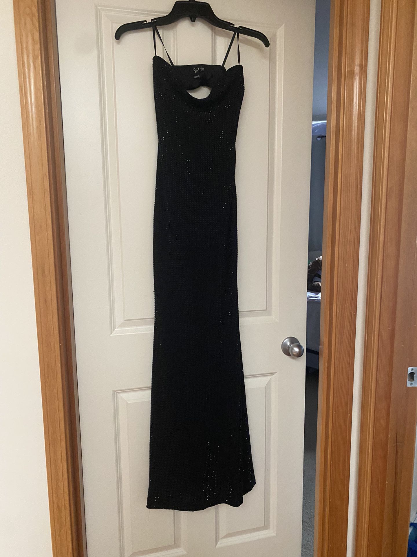 Black sparkly strapless prom dress 