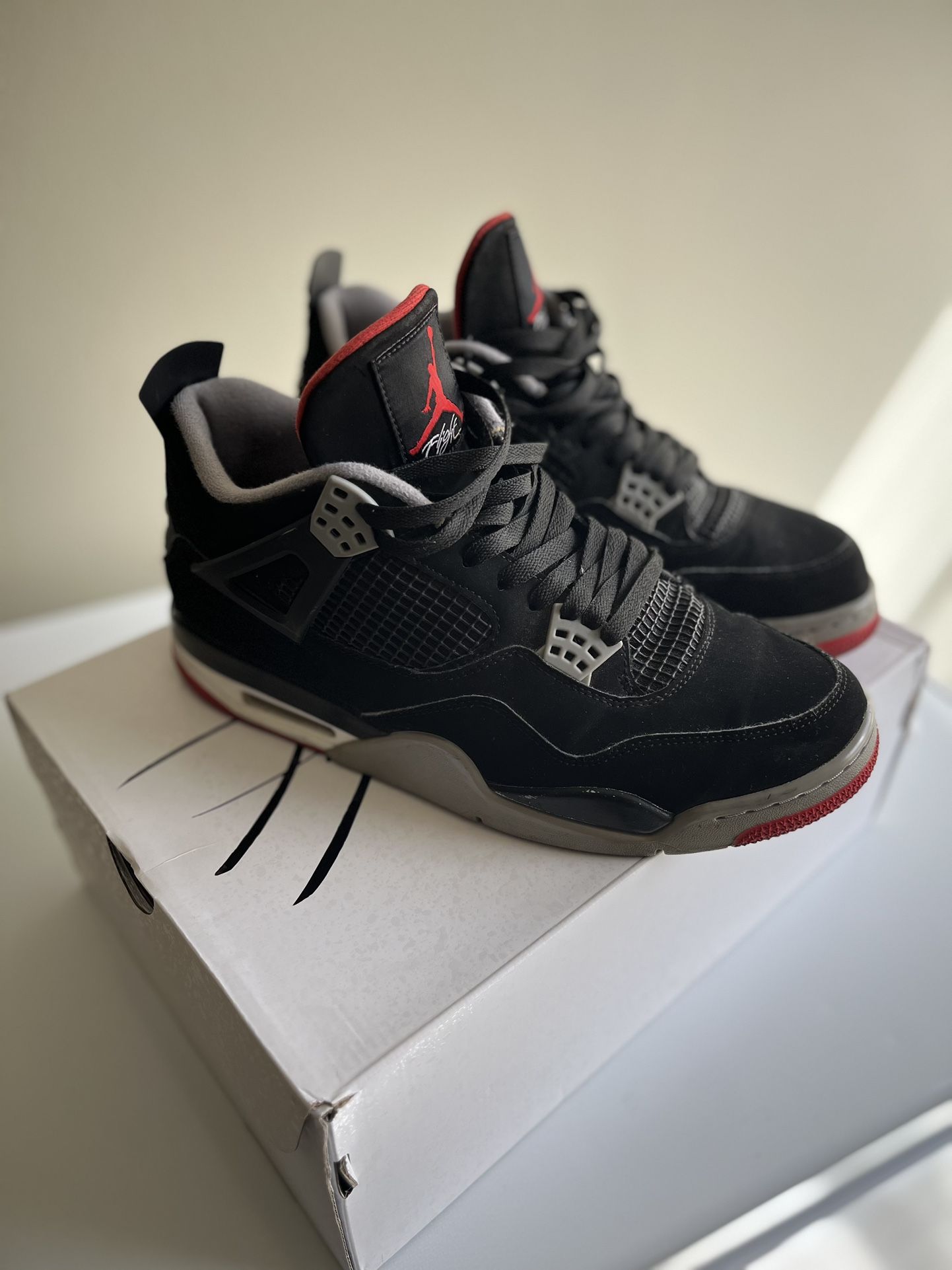 Jordan 4 Retros Bred