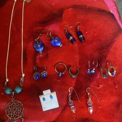 Tengo Estos Aretes Y Coyar De Benta 