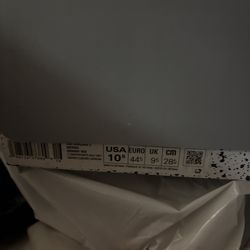 Size 10.5 Wolf gray Jordan 5