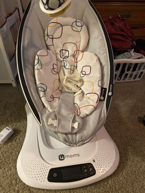 4Moms MamaRoo with infant insert for Sale in Vancouver, WA OfferUp