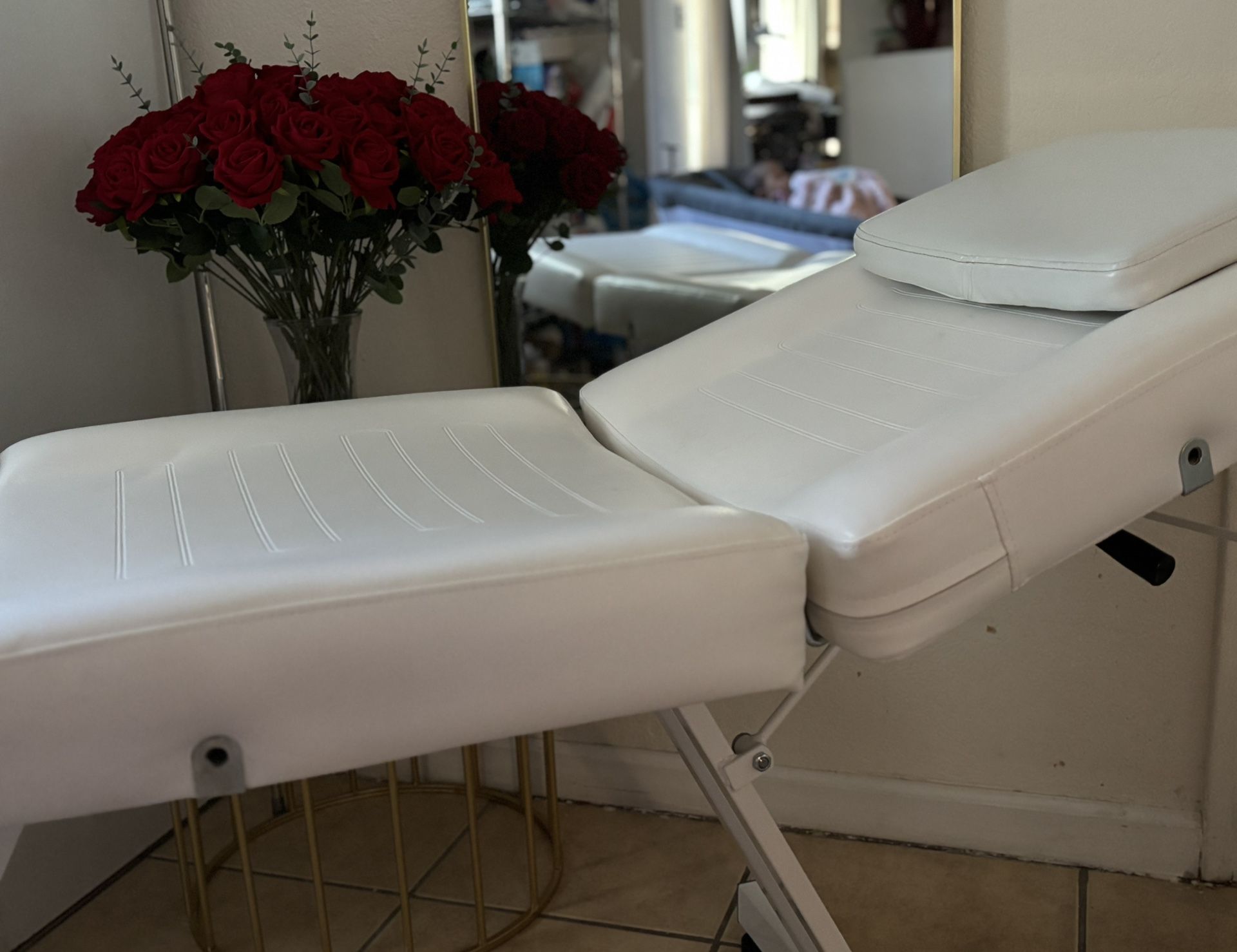 Lash Bed