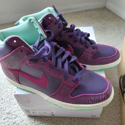 Nike Size 7 Womens Still Available Read Ad