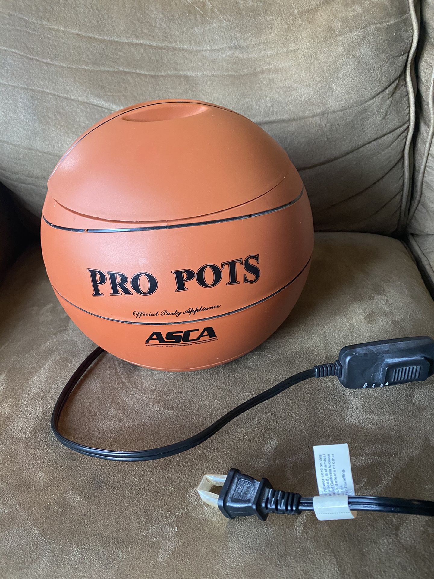 Pro pots basketball slow cooker