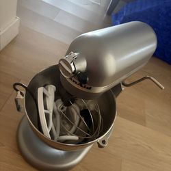 Kitchen Aid stand mixer