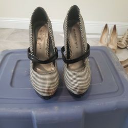 Heels Size 7 And A Half