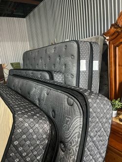 Used in great condition king and queen size mattresses