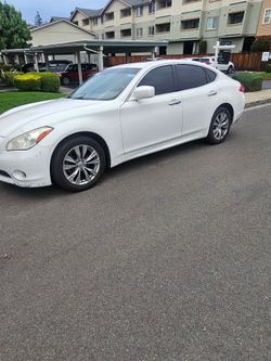2013 Infiniti M37