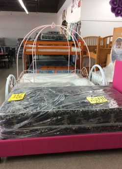 Twin pink bed with mattress and box