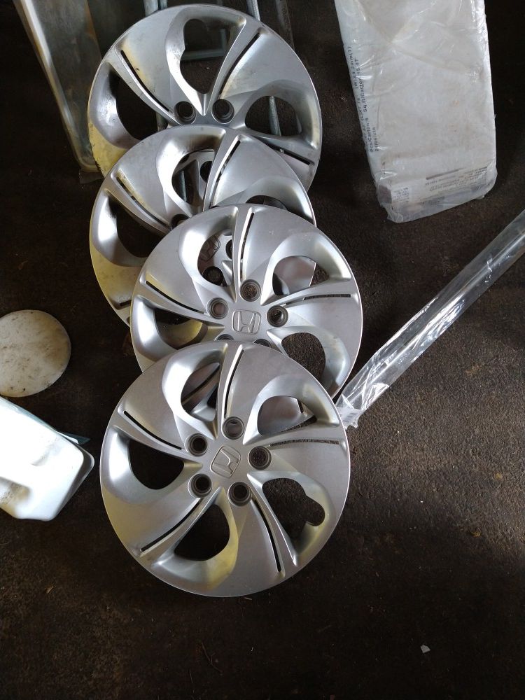 2013 Honda Civic hubcaps and steelies