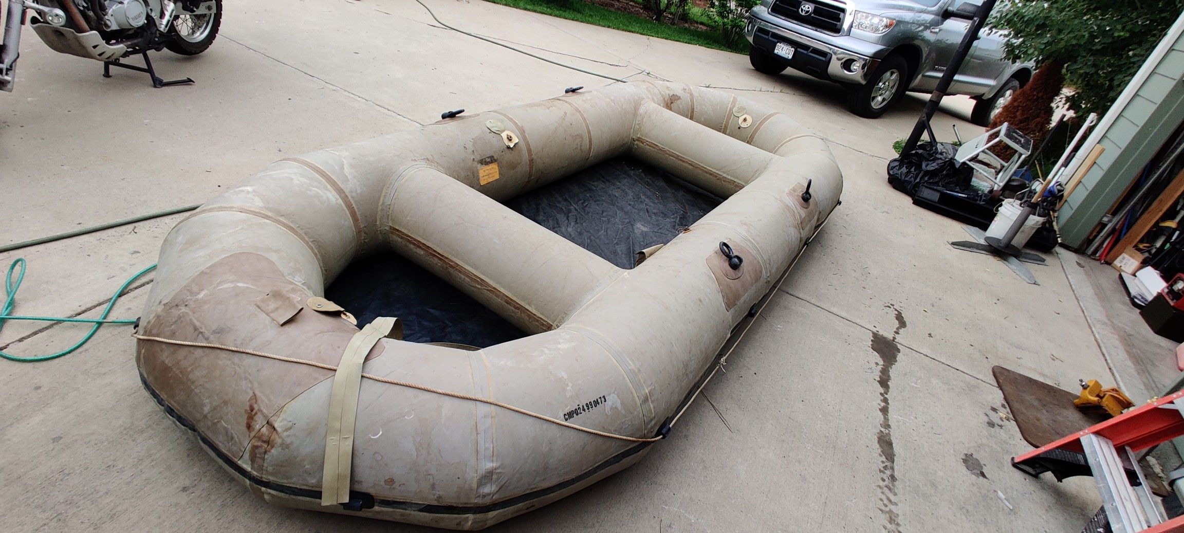 Inflatable boat marine