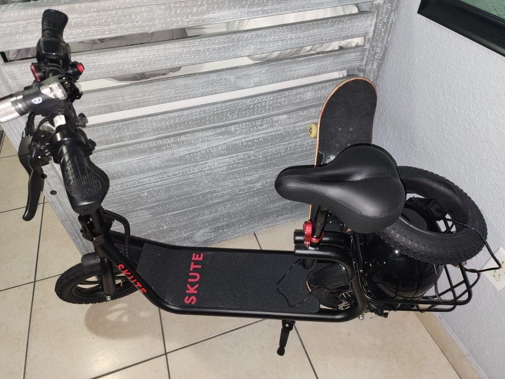 Electric Bike Skute Used 1 Time Like New It's Aluminum