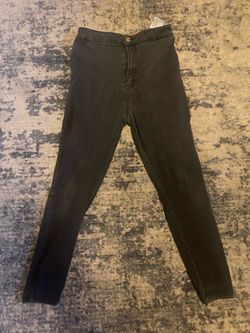Guess black high-waisted jeans #denim #highwaisted