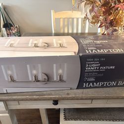 3 Light Vanity FIXTURE 