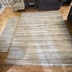 Rug set Excellent Condition