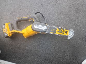 DEWALT Battery-Powered Chainsaw: 8 in Bar Lg, Rear Handle, Auto Chain Oiler, 20 V, Battery-Powered