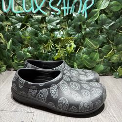 Crocs Day Of The Dead Skulls Work Men’s Black  Clogs Size 11