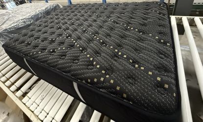 Mattress Queen Size New 