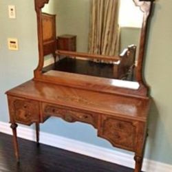 Beautiful French Bedroom Set 