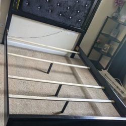 Queen Size Bedframe/Headboard 