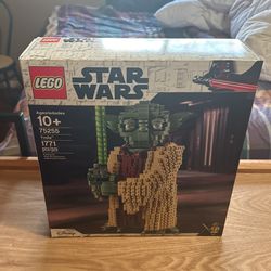 Star Wars Yoda 75255 Brand New