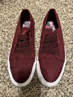 Burgundy Blowfish Shoe Size 7 