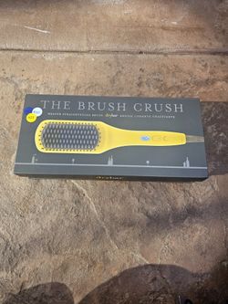 The Brush Crush Heated Straightening Brush  dry  bar  Brosse Lissante Chauffante 