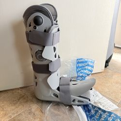 Aircast Air select Walking Boot Size large