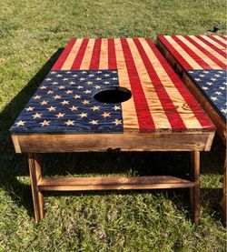 2ft x 4ft cornhole board set w/ compartment for bags