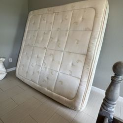 Stearns & Foster King Matress Beige 15” Deep    (It was more than $4000 New)