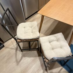 Dinning table and chairs