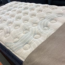 Free Adjustable Base With New King Mattress 