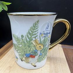 Peter Rabbit 14 oz Mug Easter Garden Fun Gold Rim & Handle Beatrix Potter