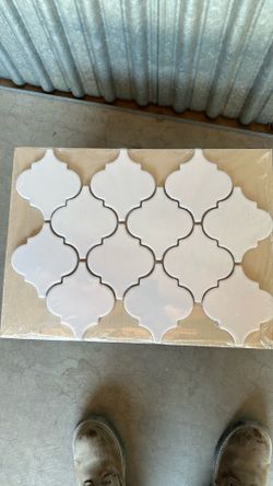 Porcelain tile