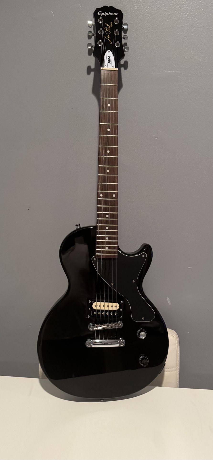Epiphone Les Paul Electric Guitar/with Case