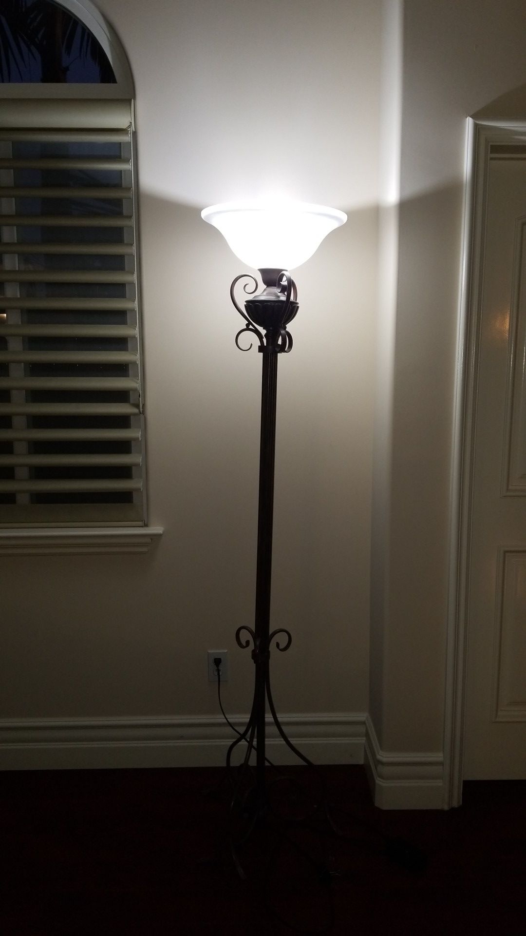 Metal lamp stand - Royal design with dimmer
