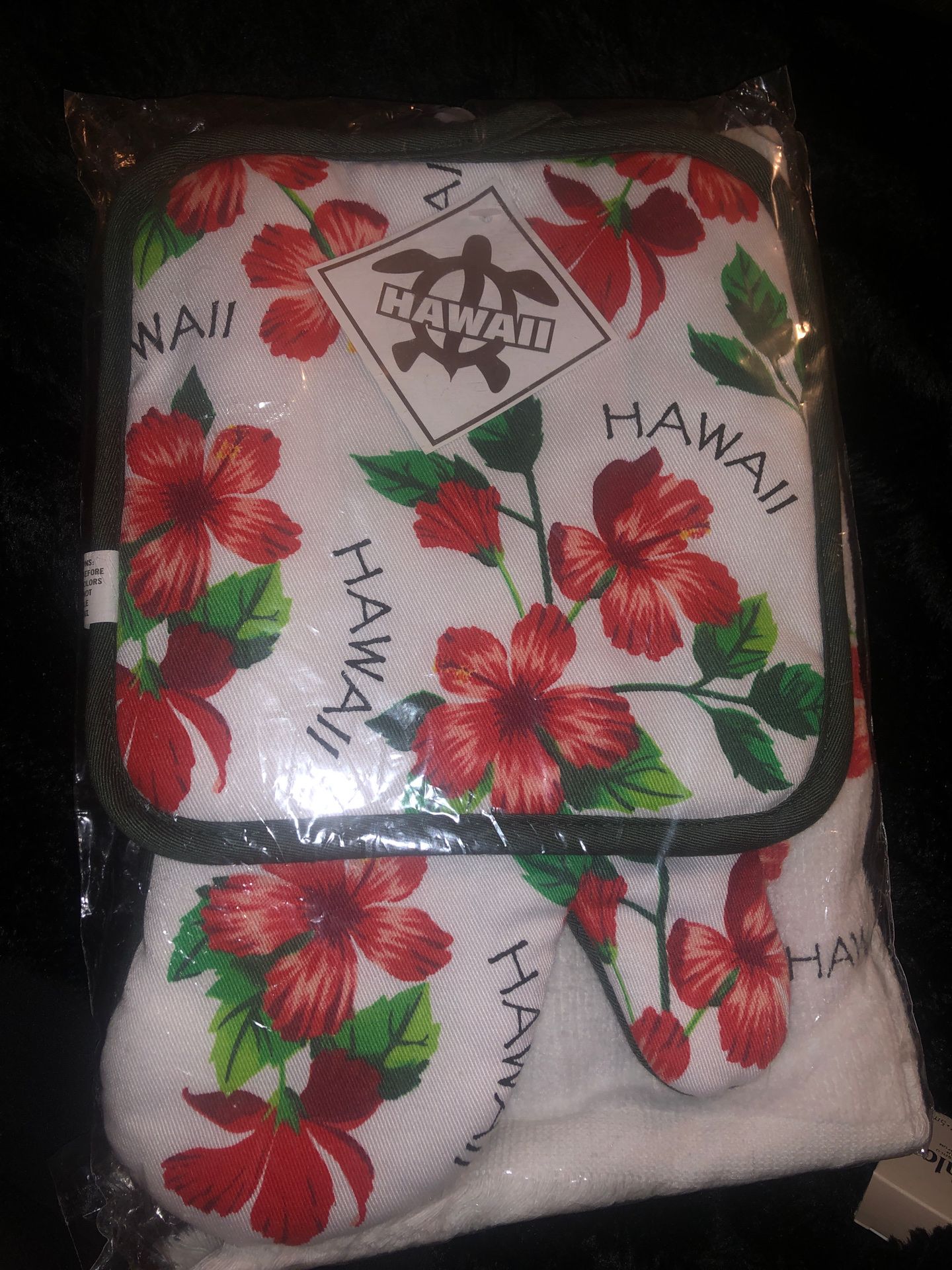 3 piece kitchen gift set from Hawaii