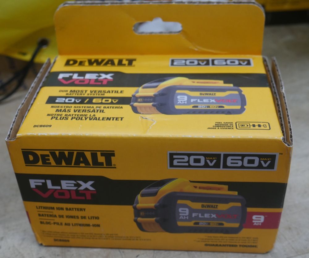 DeWALT DCB609 FlexVolt 20V / 60V MAX 9.0Ah 9 AH Lithium-Ion Battery 2025. new