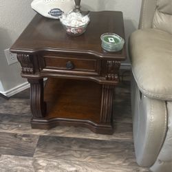 Center And End Tables 