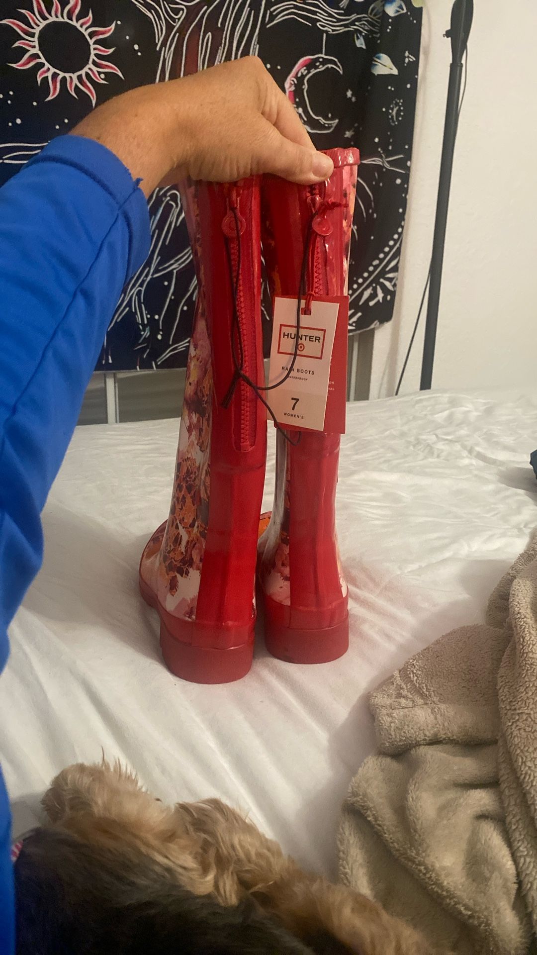 Hunter women’s red camo size 7 rain boots