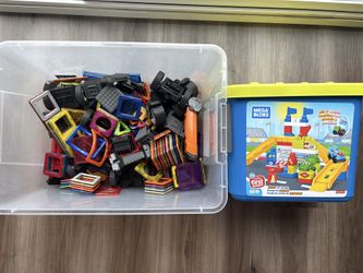Mega Bloks Builders & Magnetic 3D Building Blocks