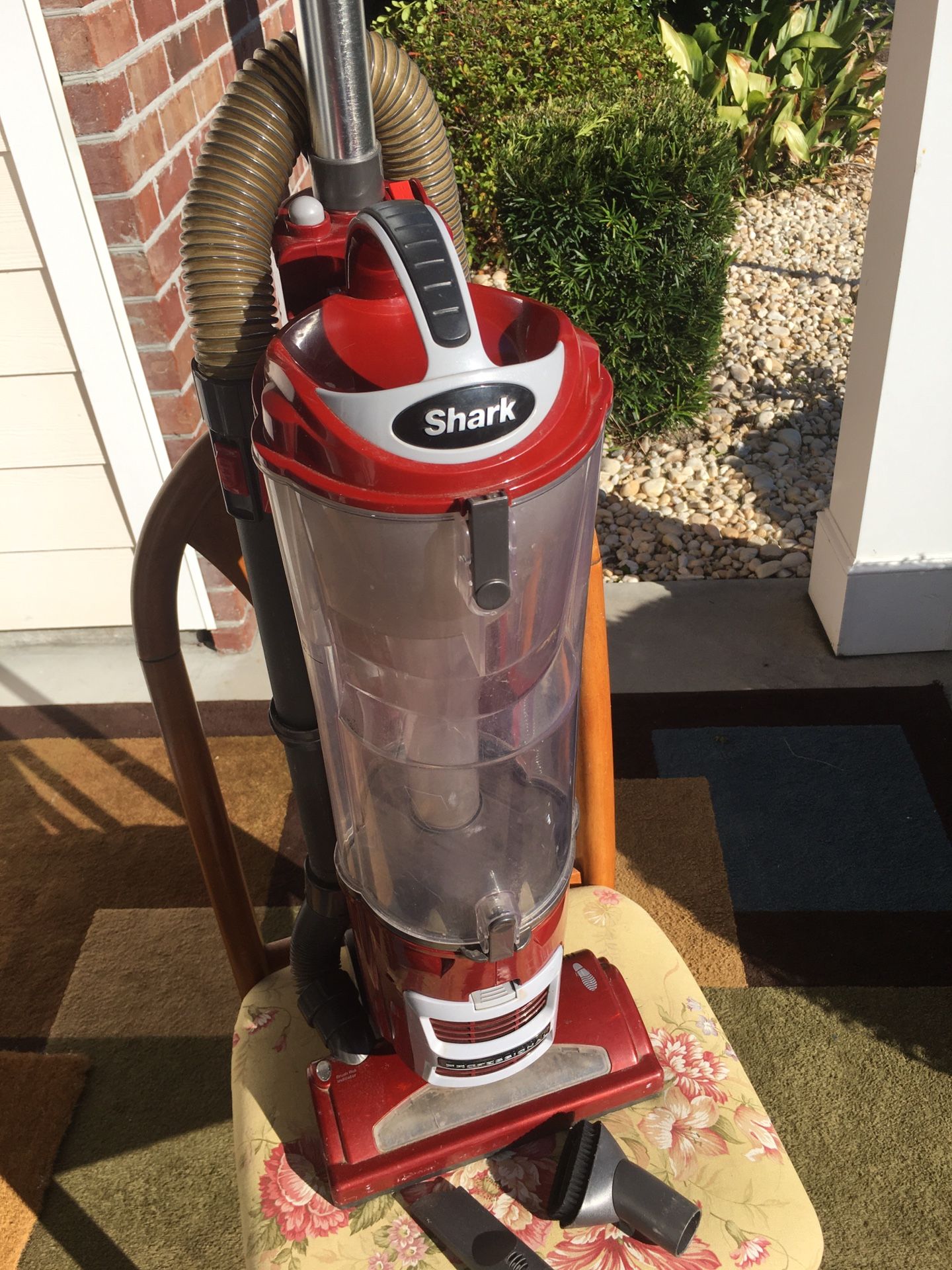 Shark Professional Swivel Vacuum Cleaner