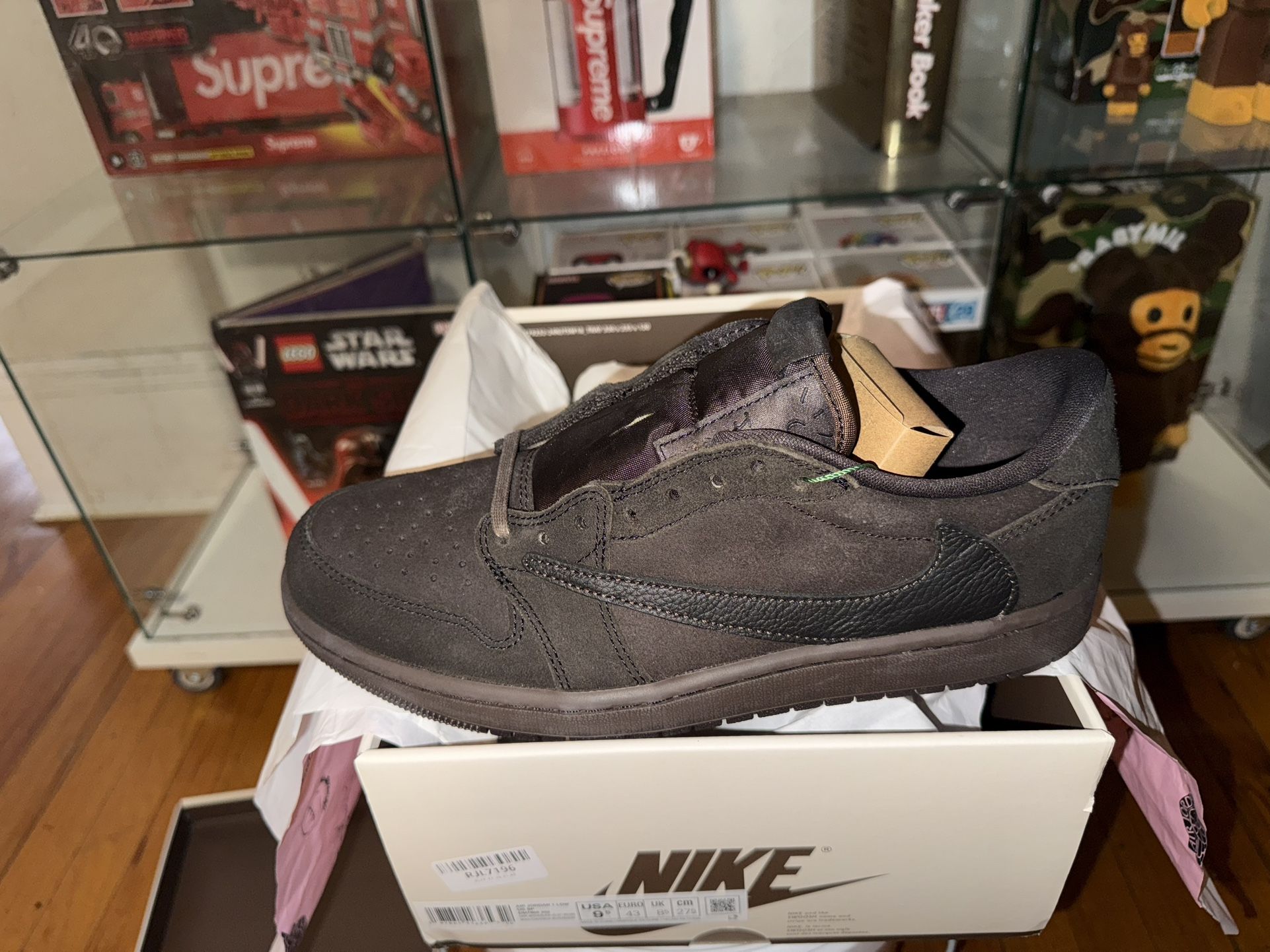 Travis Scott Jordan 1 Low Velvet Brown