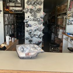 2008 To 2010 Saturn Vue Headlight Passenger Side Assembly #272 FC205