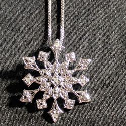 925 Snowflake Necklace 